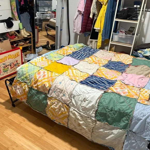 Vintage Cutter/Scrap Quilt Handmade Quilt - Picture 16 of 16